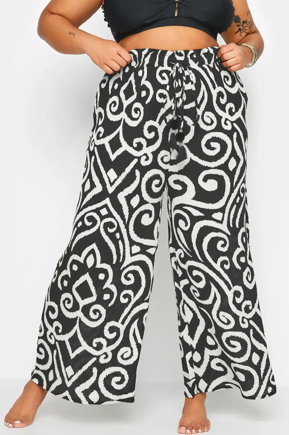 Abstract Print Crinkle Trousers