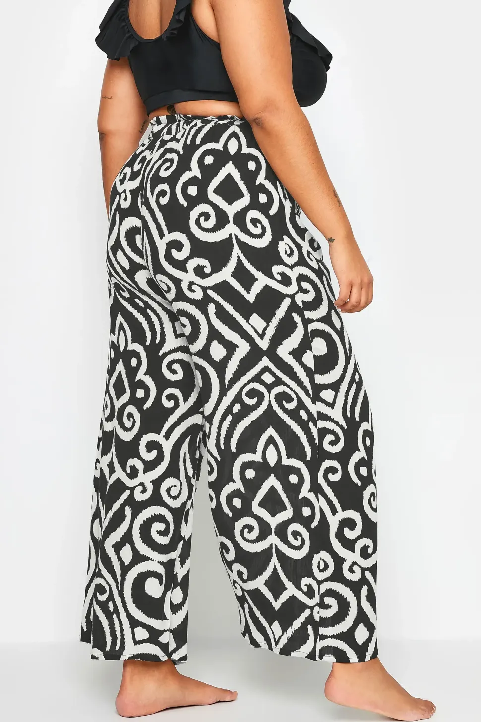 Abstract Print Crinkle Trousers