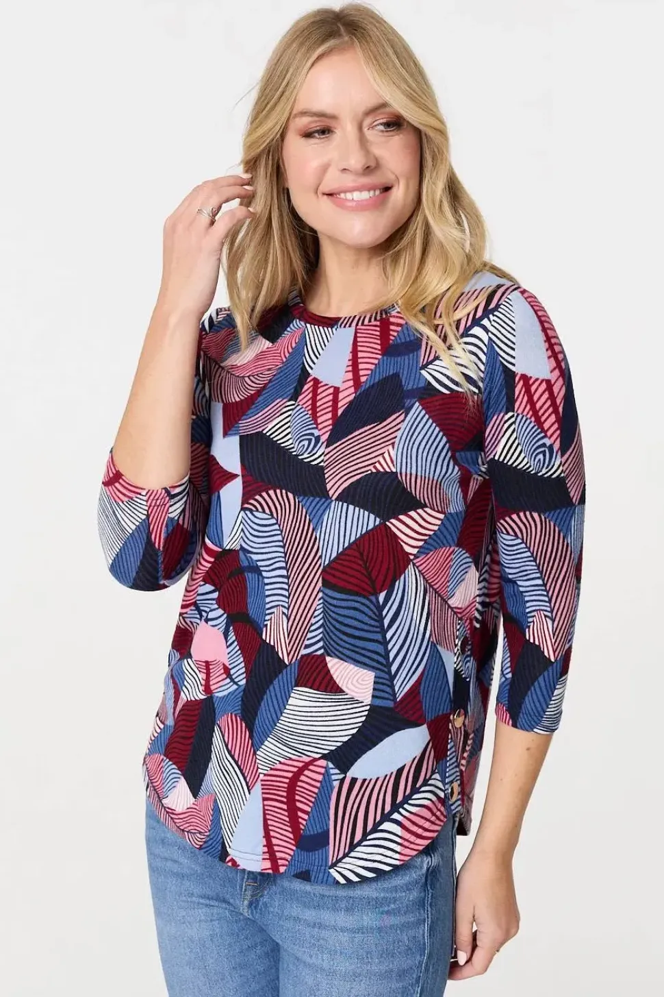 Abstract Print 3/4 Sleeve Curve Hem Top