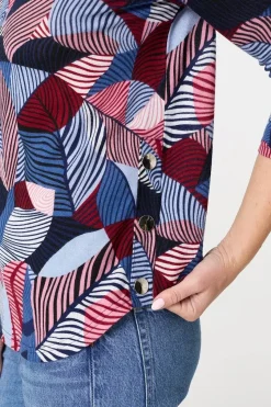 Abstract Print 3/4 Sleeve Curve Hem Top
