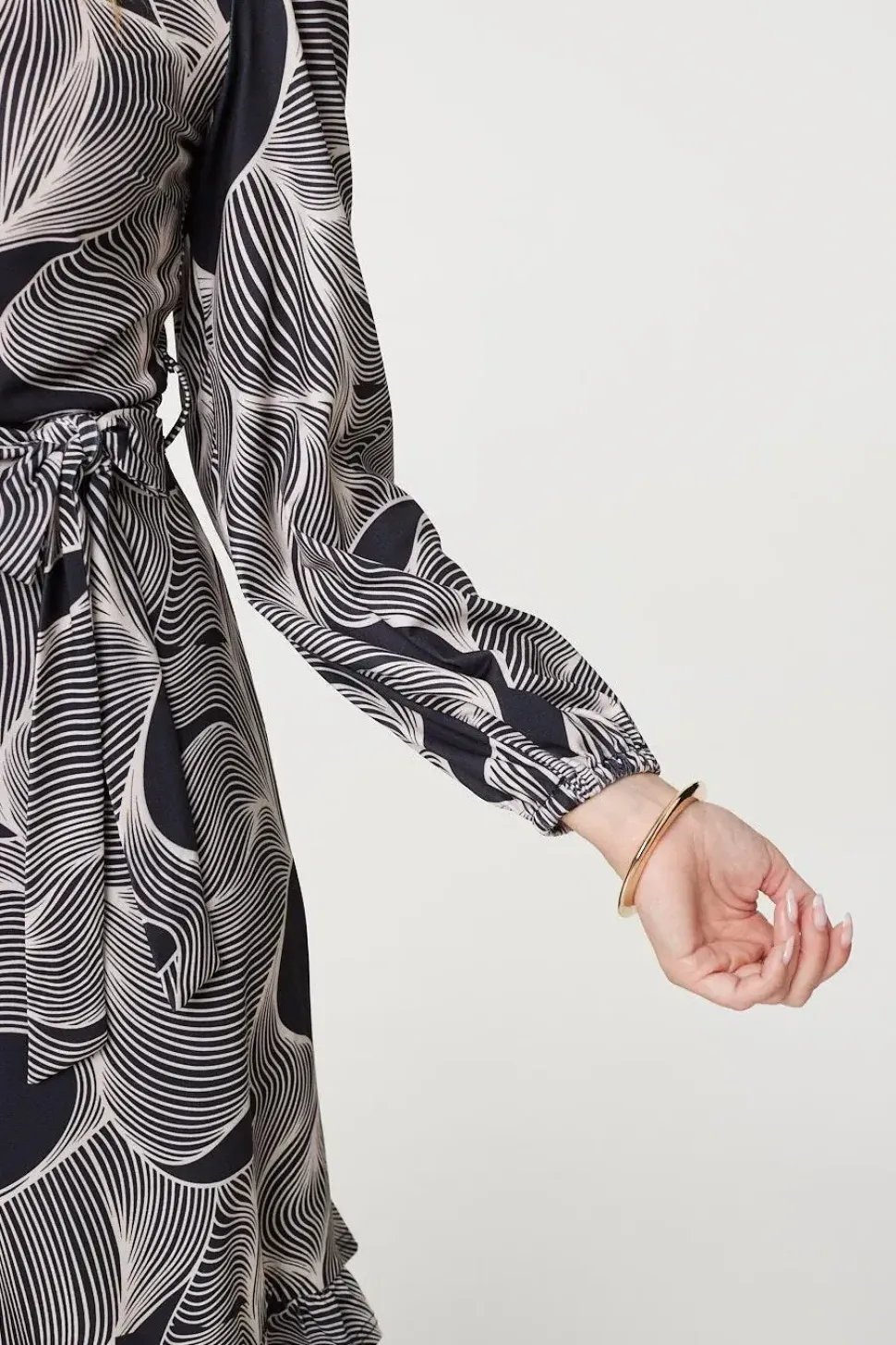 Abstract Ruffled Tie Waist Knee Length Dress