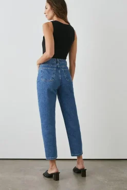 Ankle Grazer Straight Jean