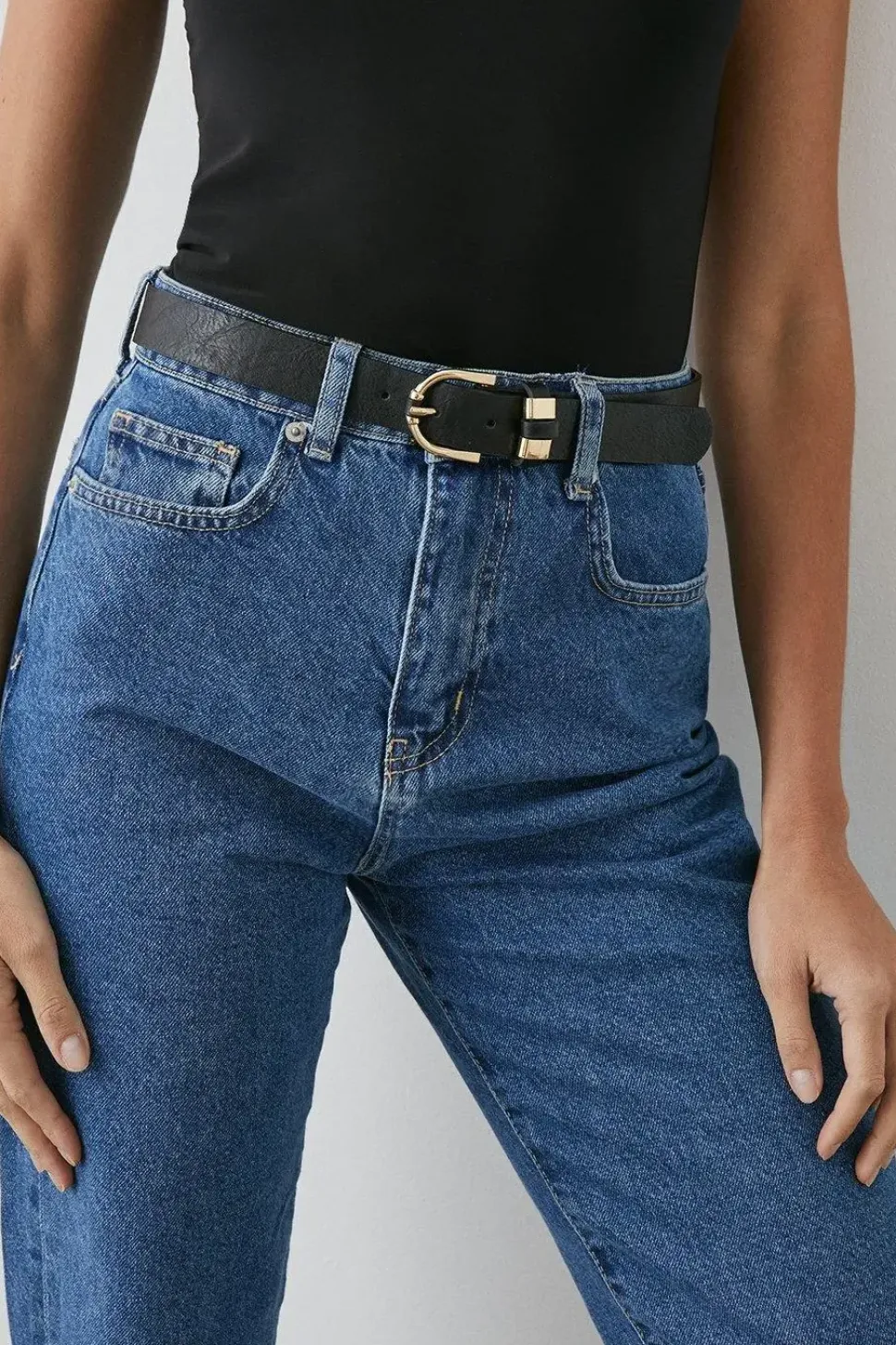 Ankle Grazer Straight Jean