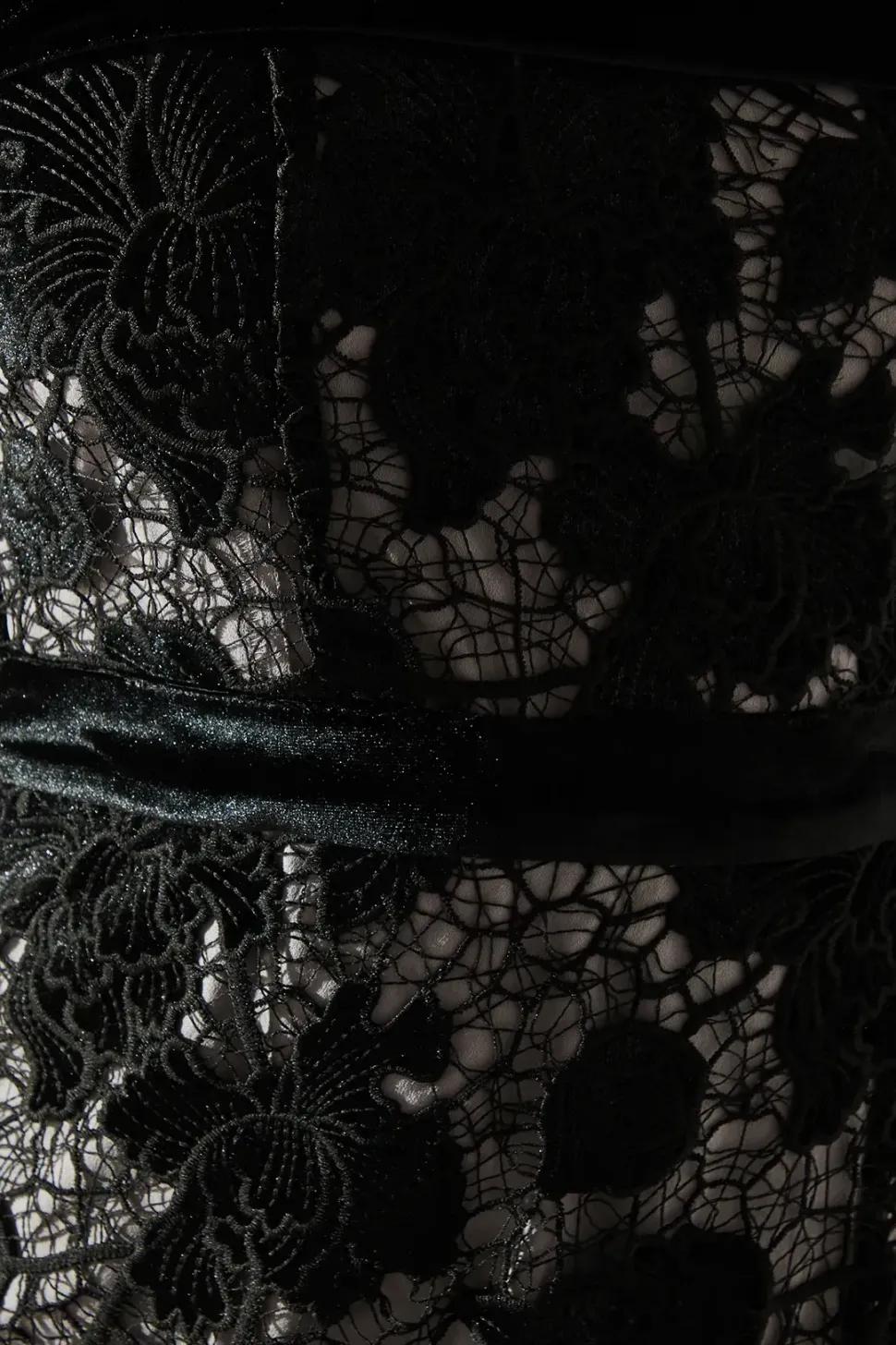 Bardot Detail Velvet Lace Pencil Dress With Contrast Lining