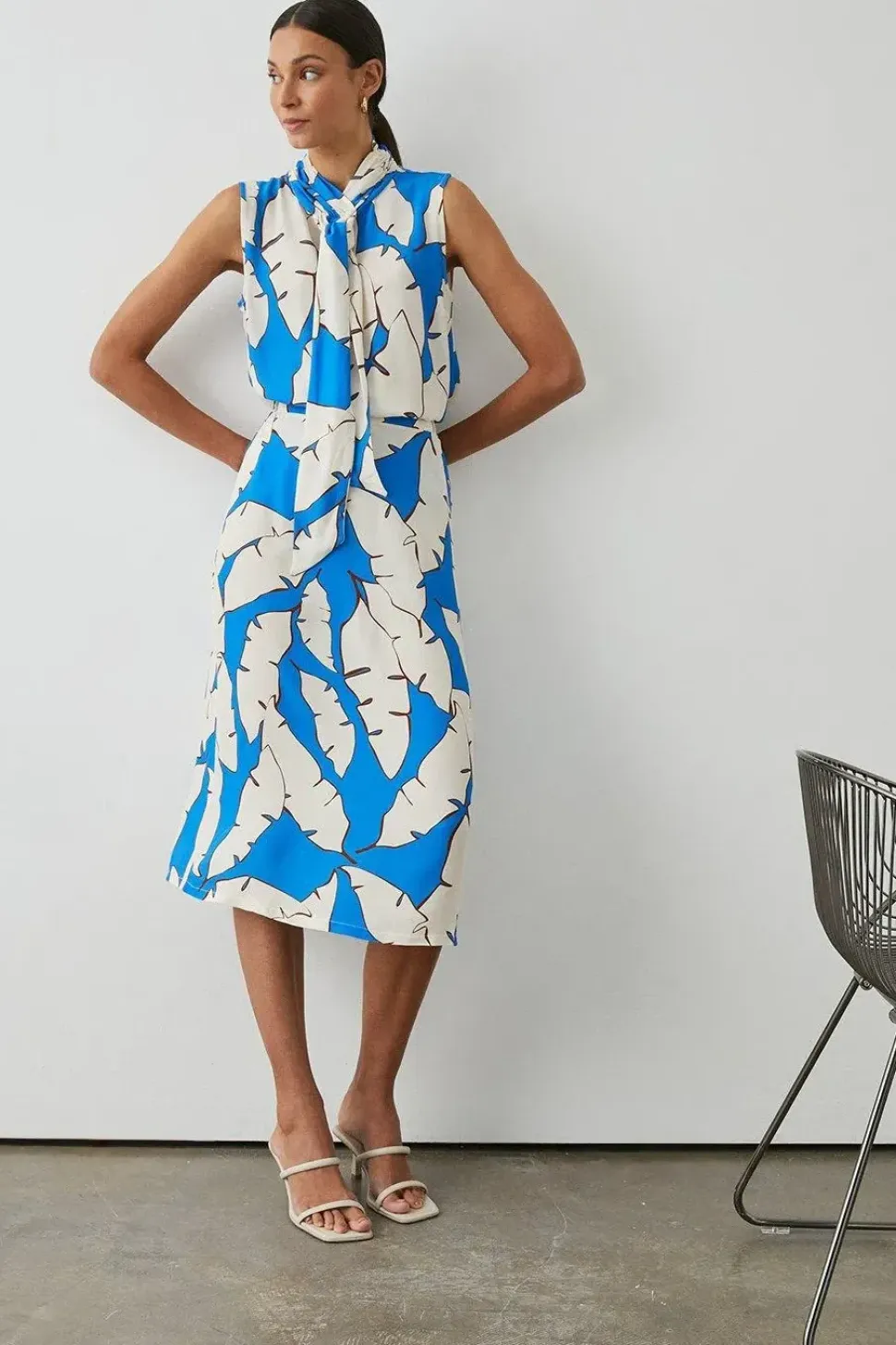 Blue Leaf Print Elasticated Back Waist Midi Skirt