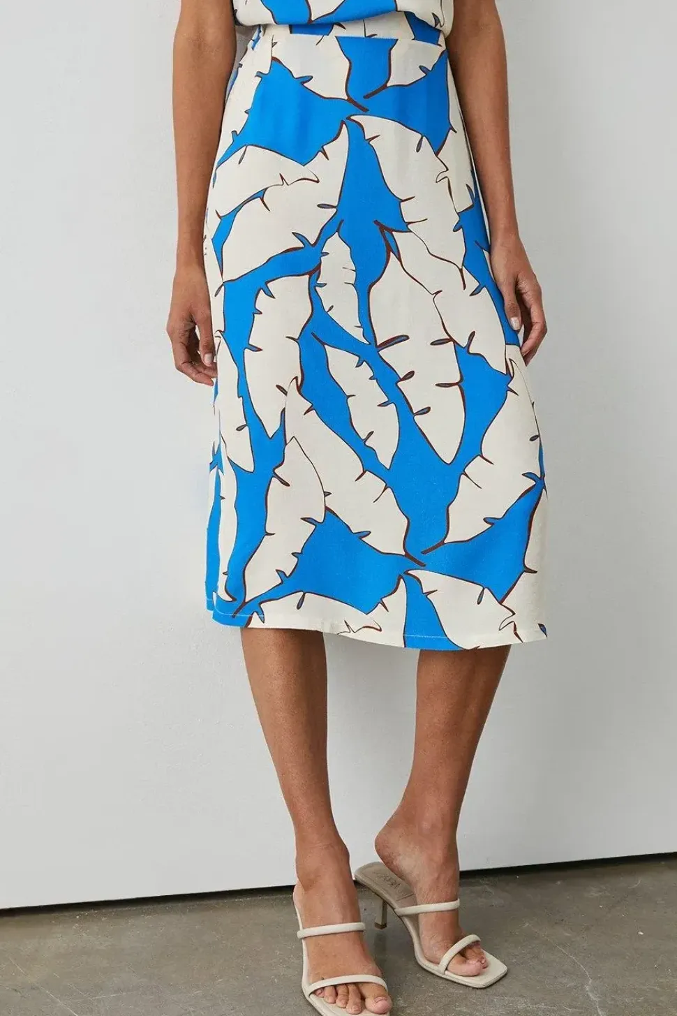 Blue Leaf Print Elasticated Back Waist Midi Skirt