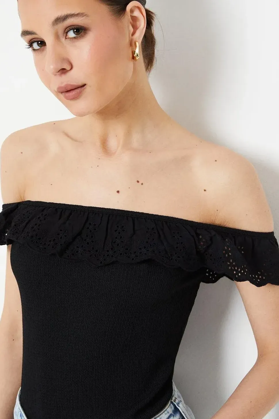 Broderie Frill Square Neck Vest