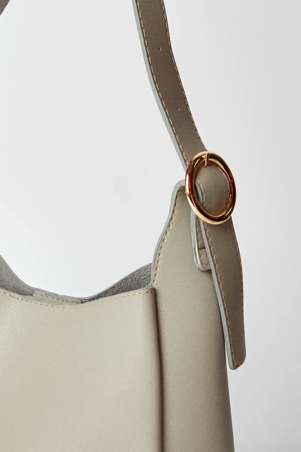 Buckle Detail Shoulder Bag