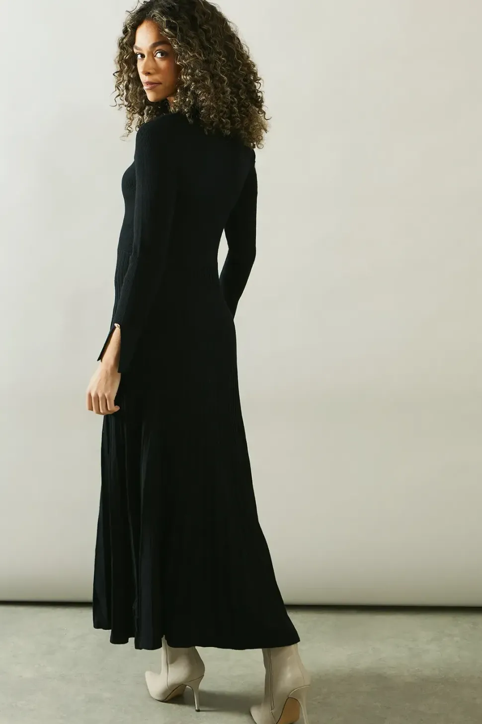 Button Cuff Detail High Neck Pleated Knitted Midaxi Dress