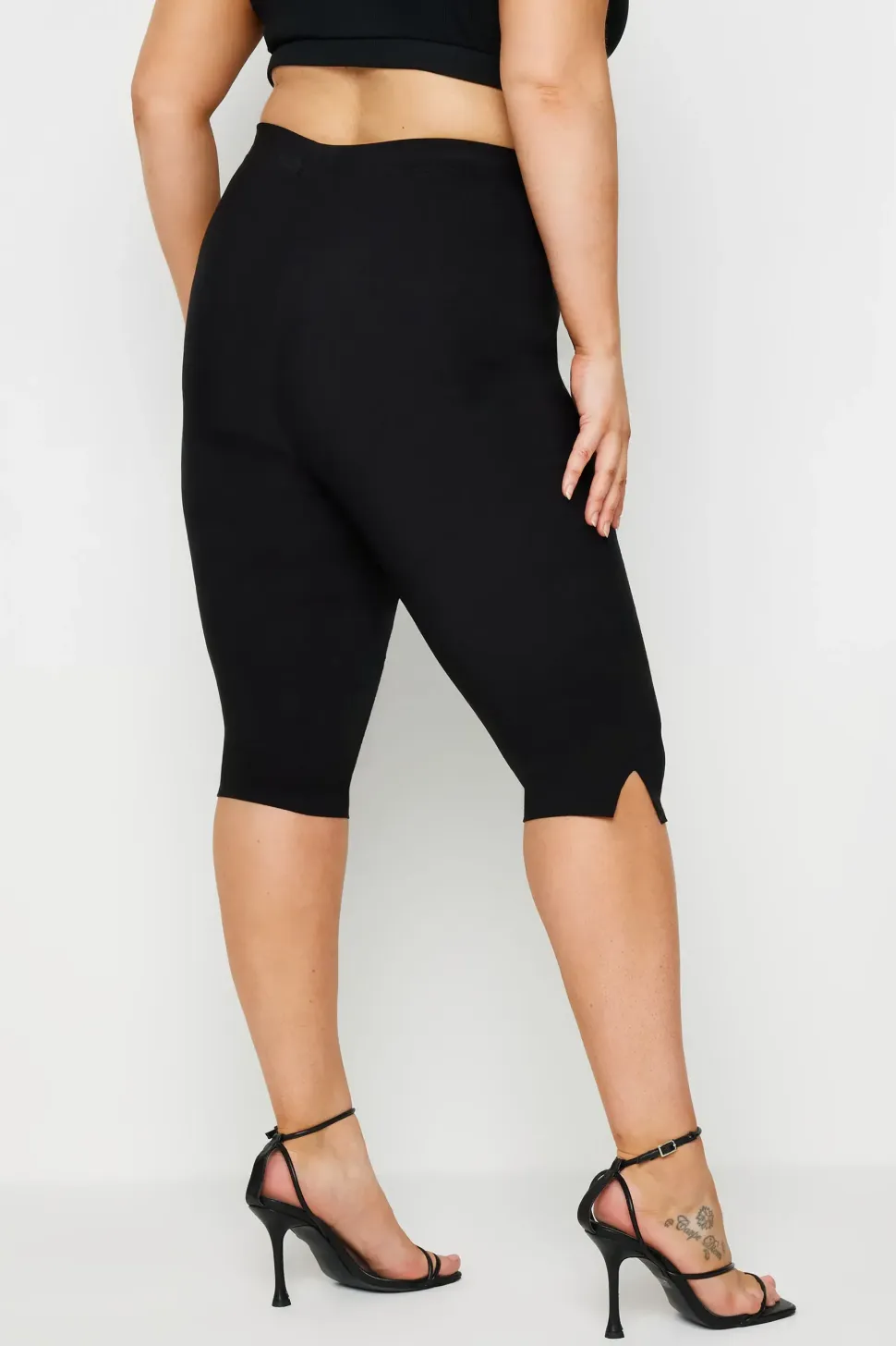 Capri Cropped Trousers