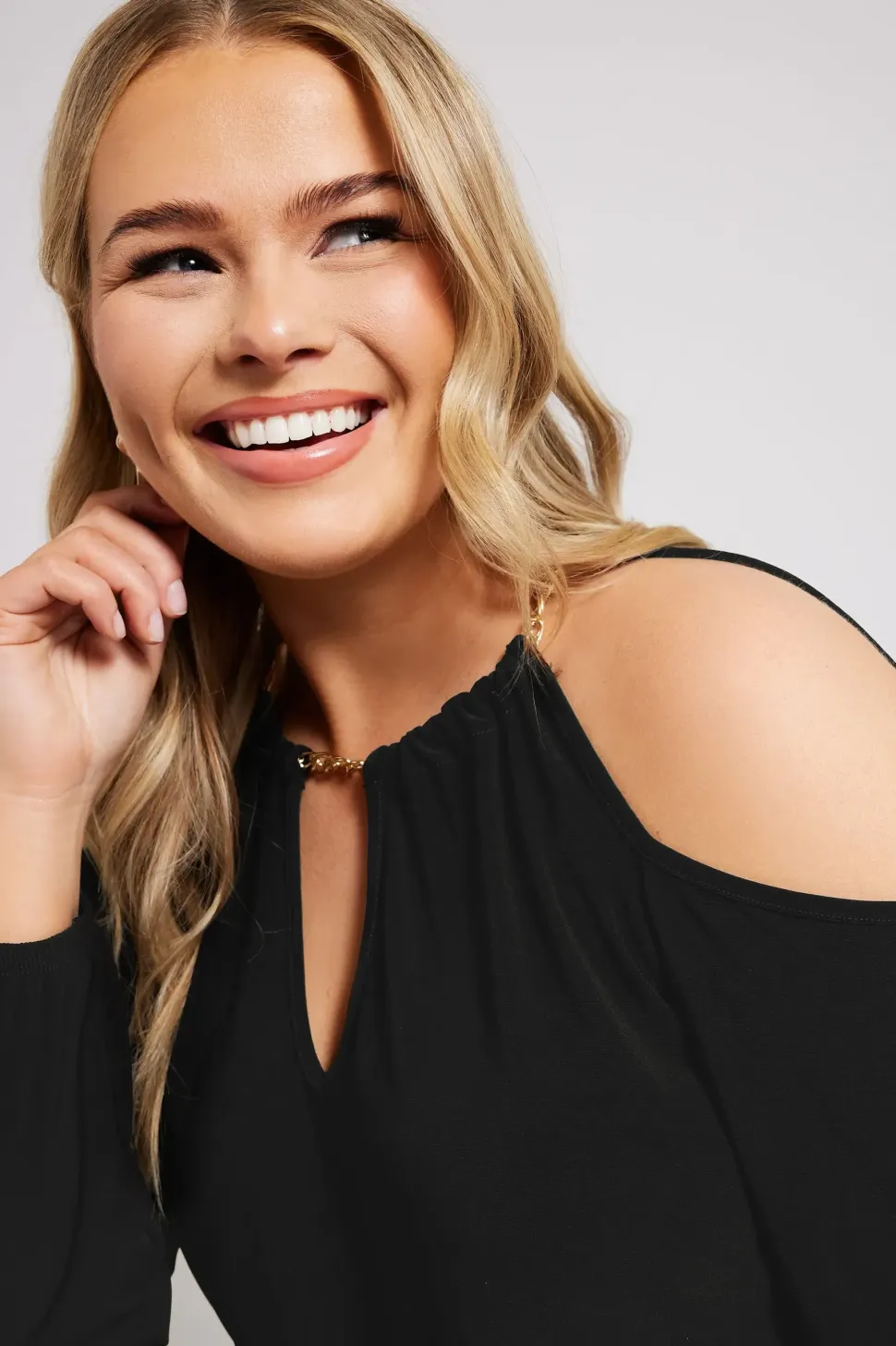Chain Detail Cold Shoulder Top