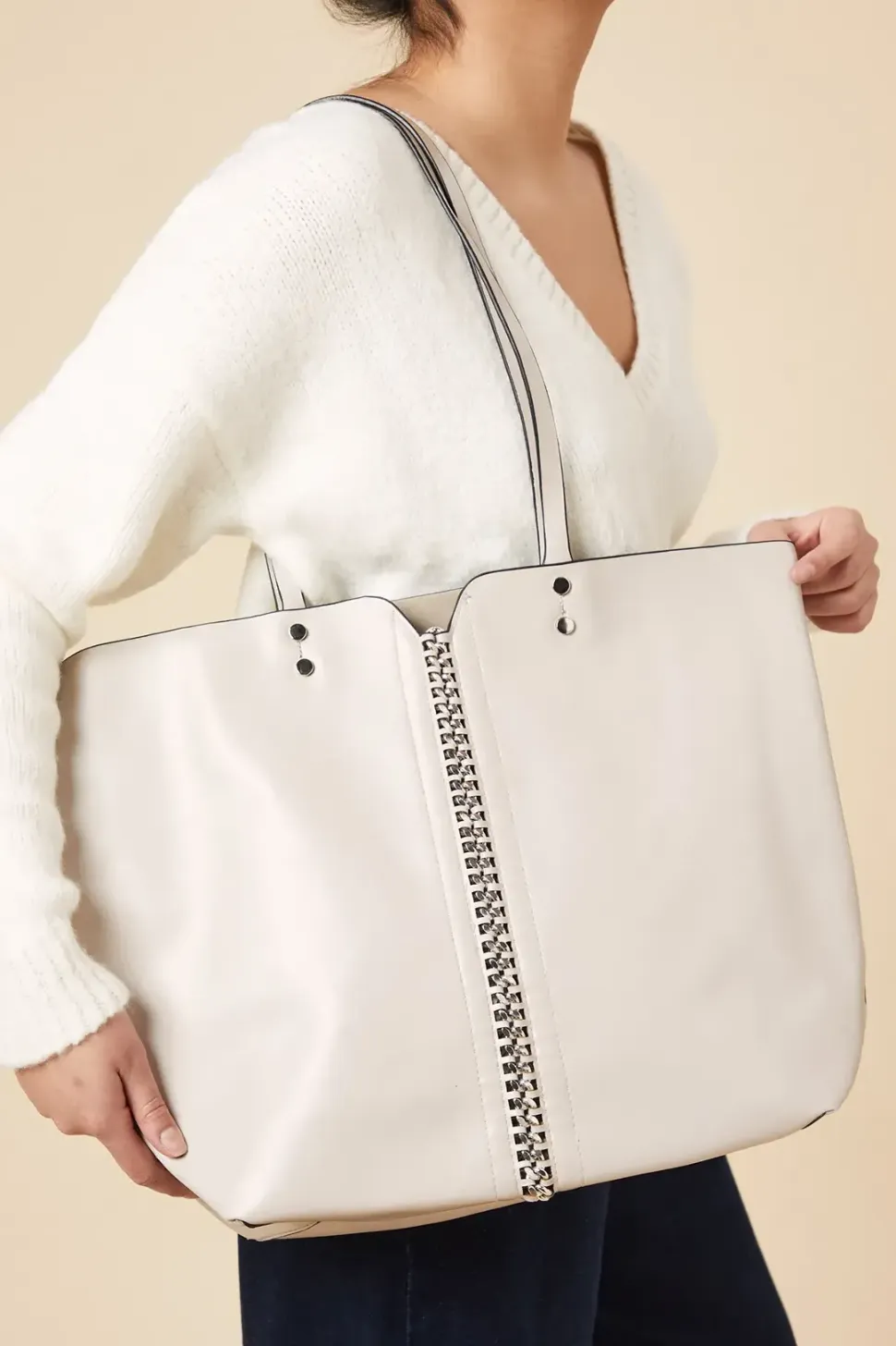 Chain Link Handle Shoulder Bag