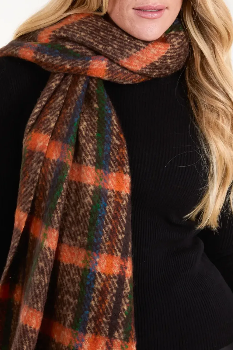 Checked Fluffy Scarf
