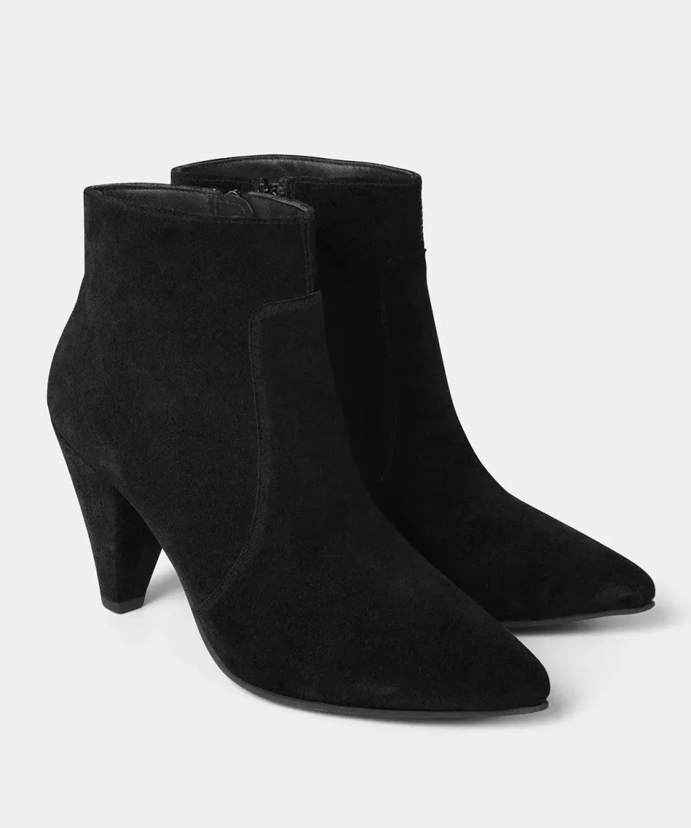 Classic Suede Pointed Ankle Boots