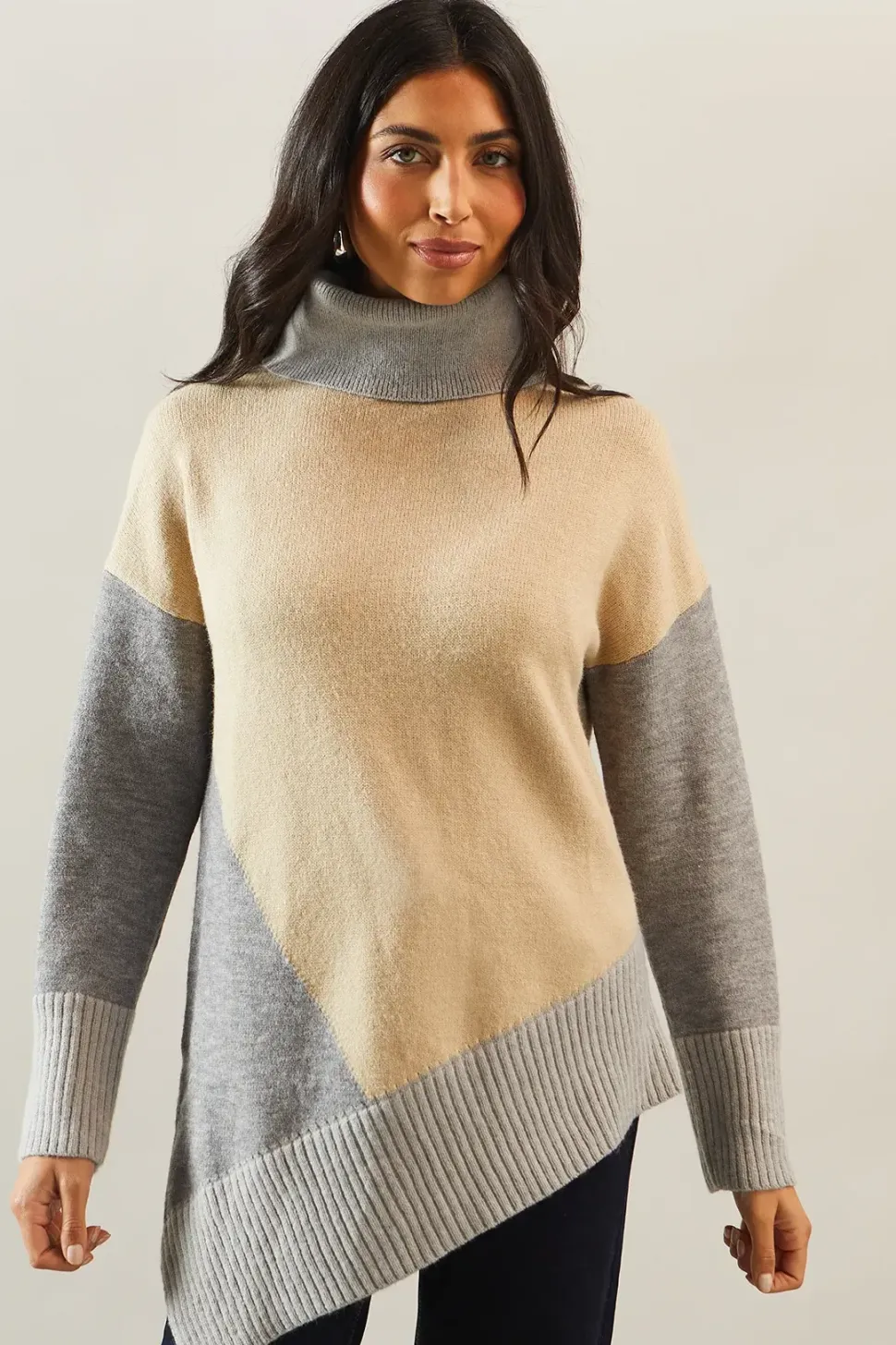 Colorblock Asymmetric Roll Neck Jumper