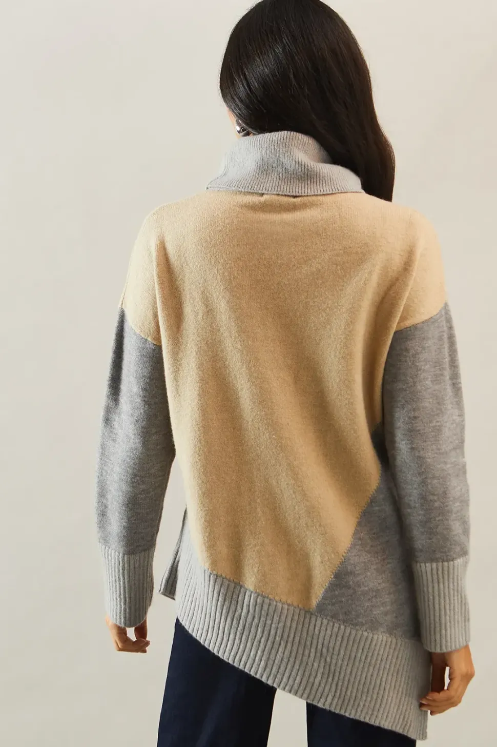 Colorblock Asymmetric Roll Neck Jumper