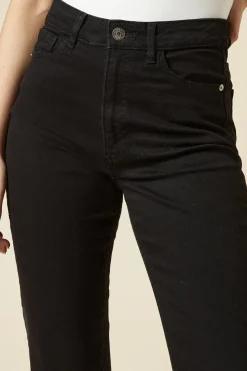 Comfort Stretch Slim Mom Jean
