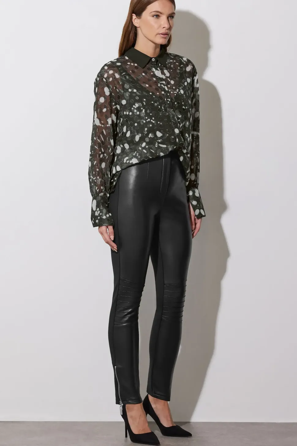 Contrast Collar Polka Dot Print Shirt