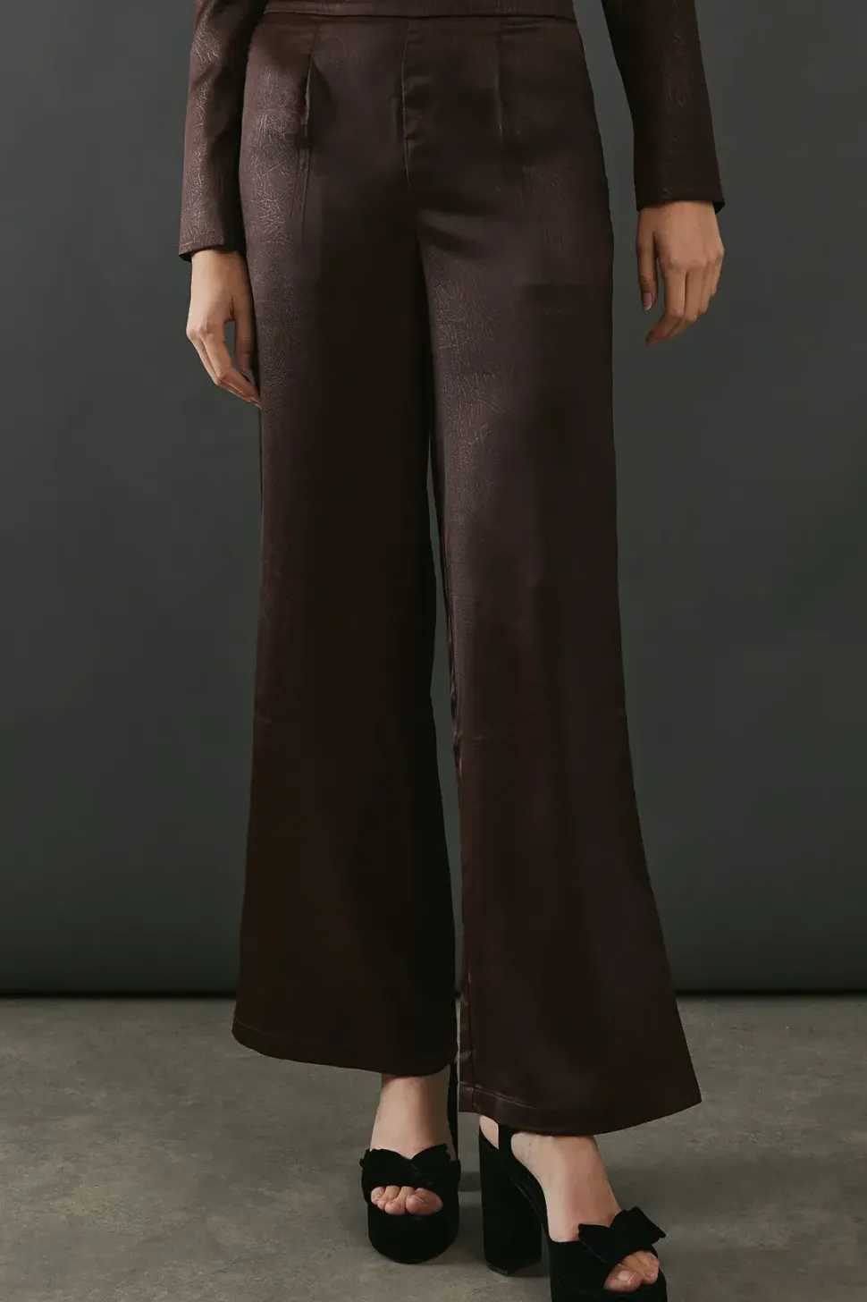 Crackled Satin High Waisted Wide Leg Trouser