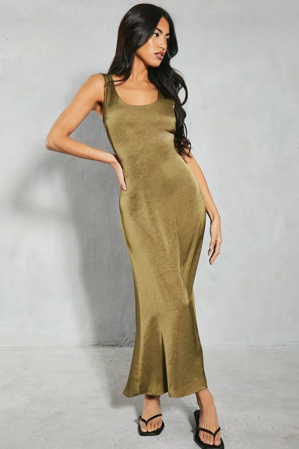 Crinkle Satin Scoop Neck Midaxi Dress