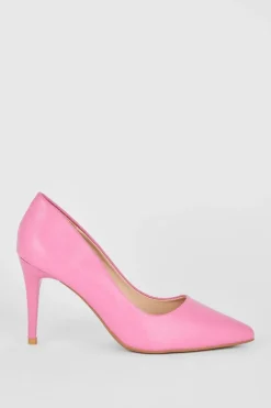 Dashing Court Shoes