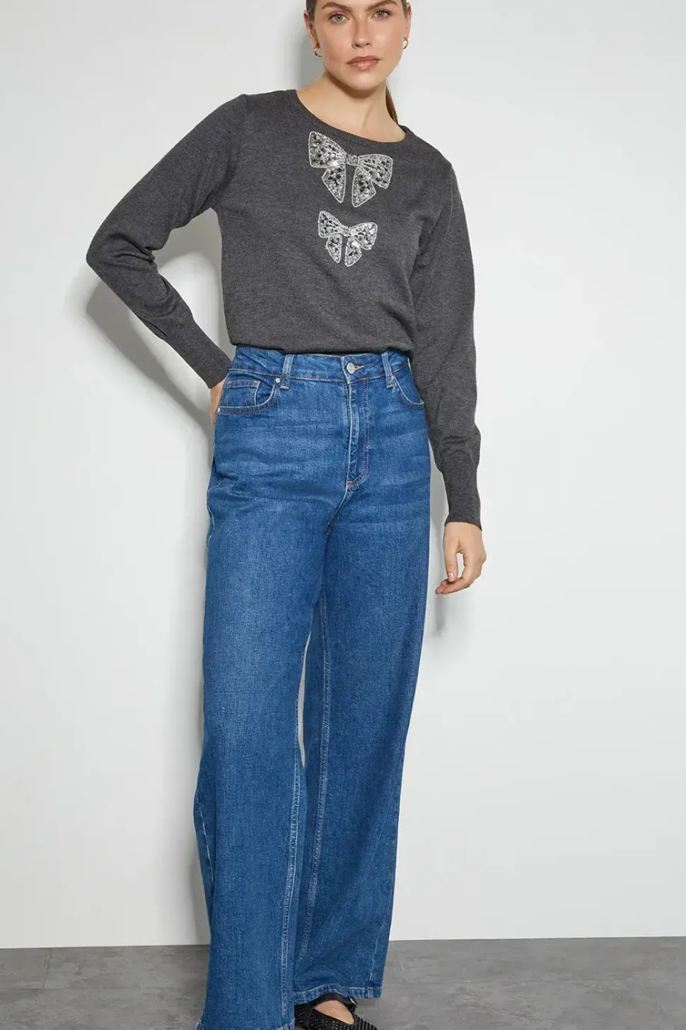 Di Sequin Bow Crew Neck Jumper Grey