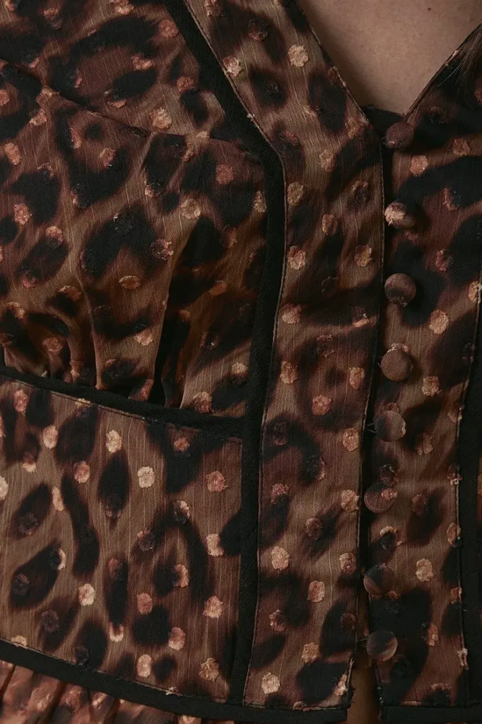 Dobby Chiffon Contrast Detail Button Through Blouse