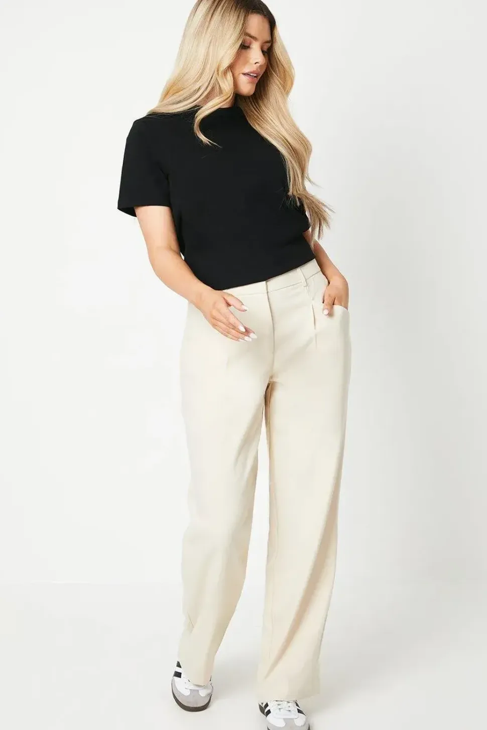Drapey Wide Leg Relaxed Trouser