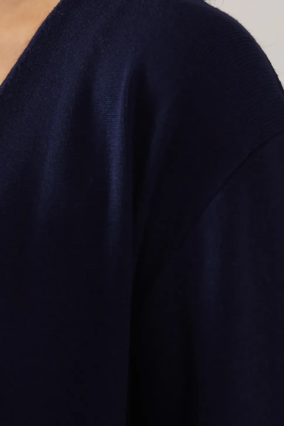 Edge to edge knitted cardigan