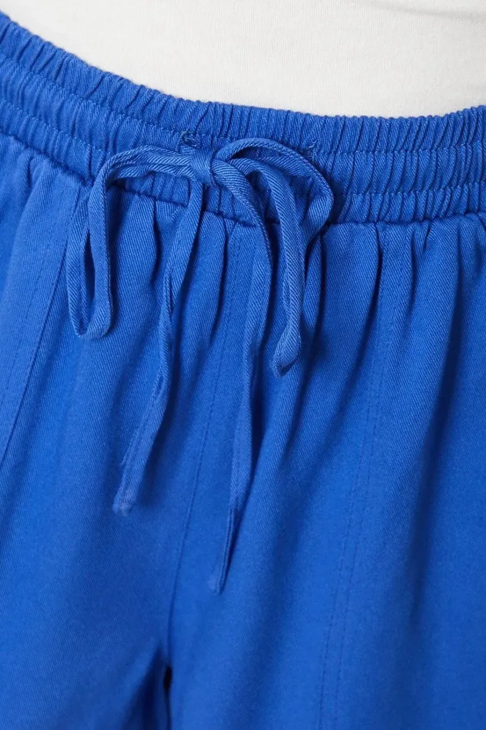 Elasticated Pocket Detail Shorts