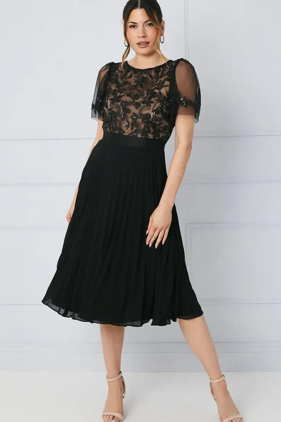 Embellished Lace Bodice Pleated Midi Dress