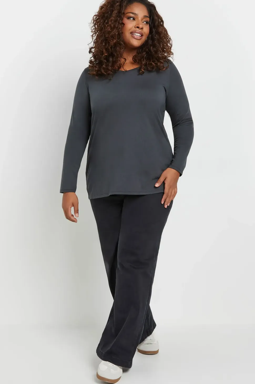 Essential Long Sleeve V-Neck Top