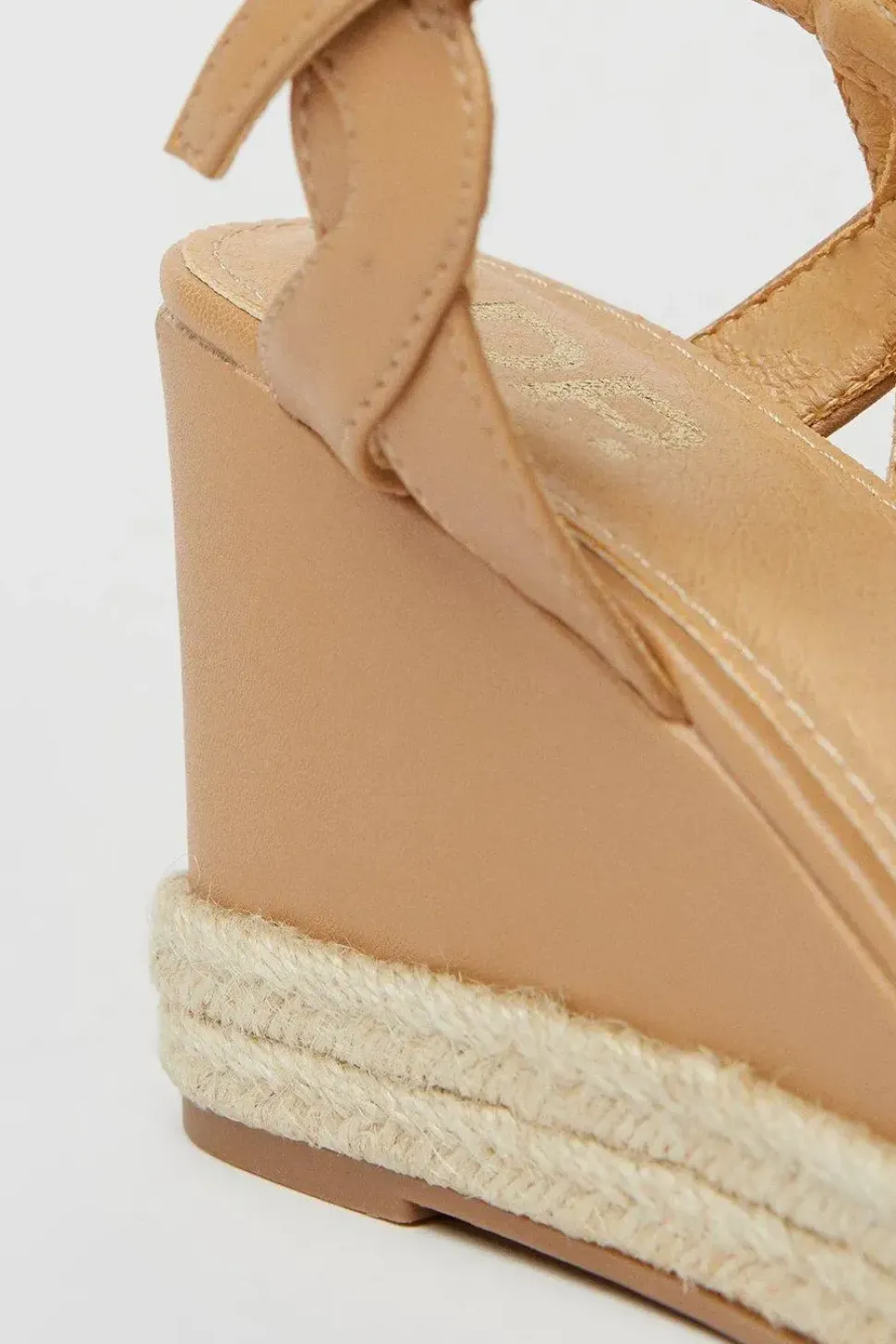 Extra Wide Fit Riri Curved Strap Wedges