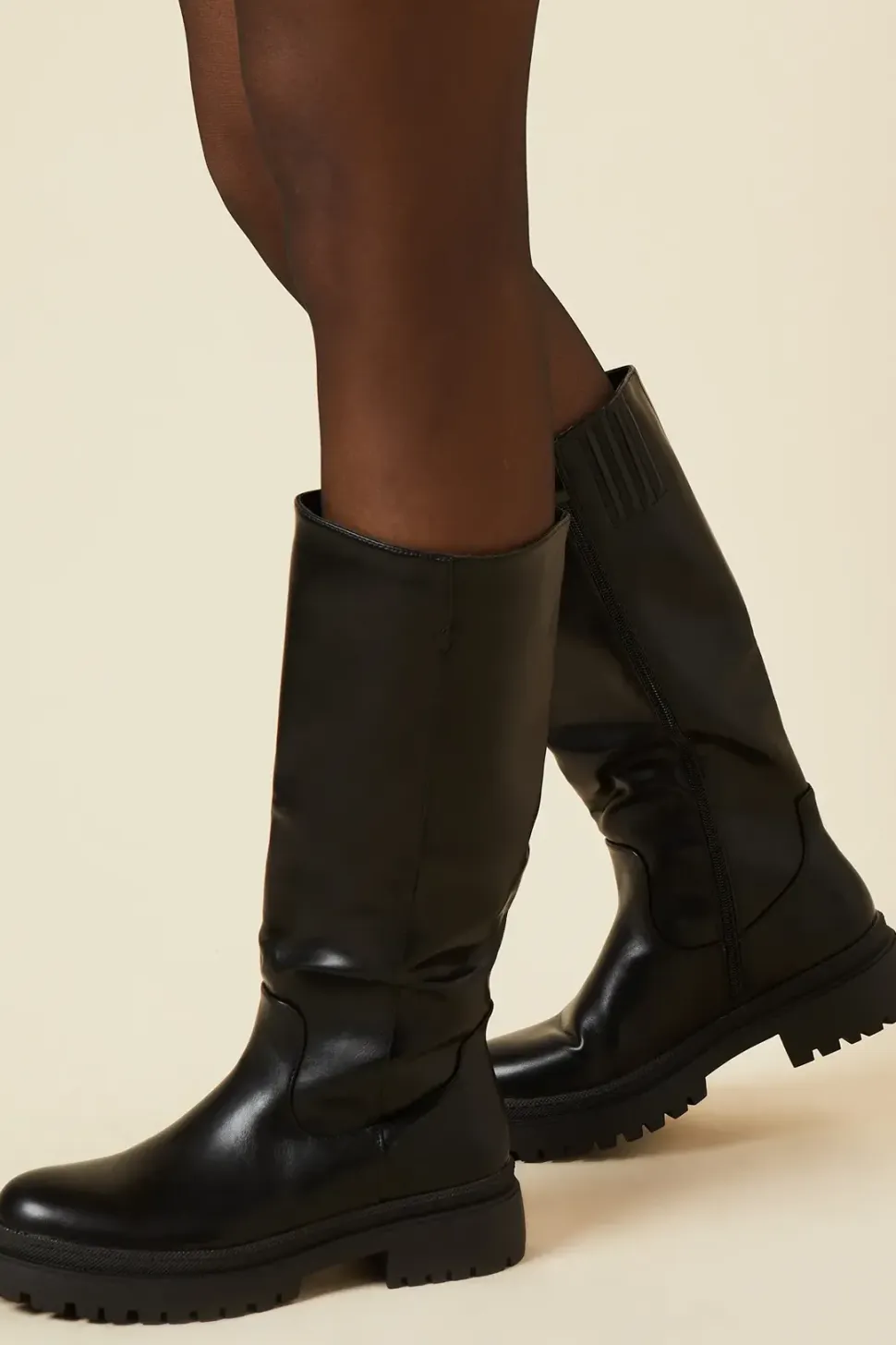 Faith: Kaysen Chunky Stretch Knee Boot