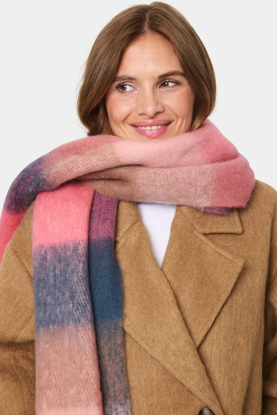 Falberta Checkered Fringe Scarf-Checked