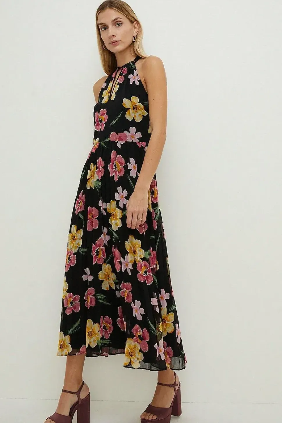 Floral Chiffon Halter Neck Pleated Maxi Dress