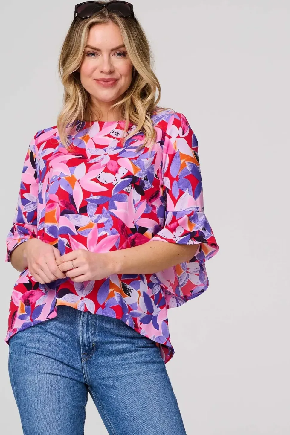 Floral Curve Hem 2/3 Sleeve Top