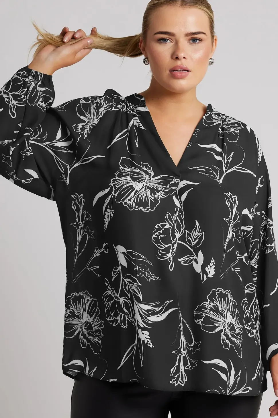 Floral Print Pleated Blouse