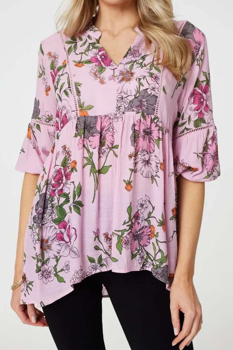 Floral 3/4 Sleeve Curve Hem Blouse