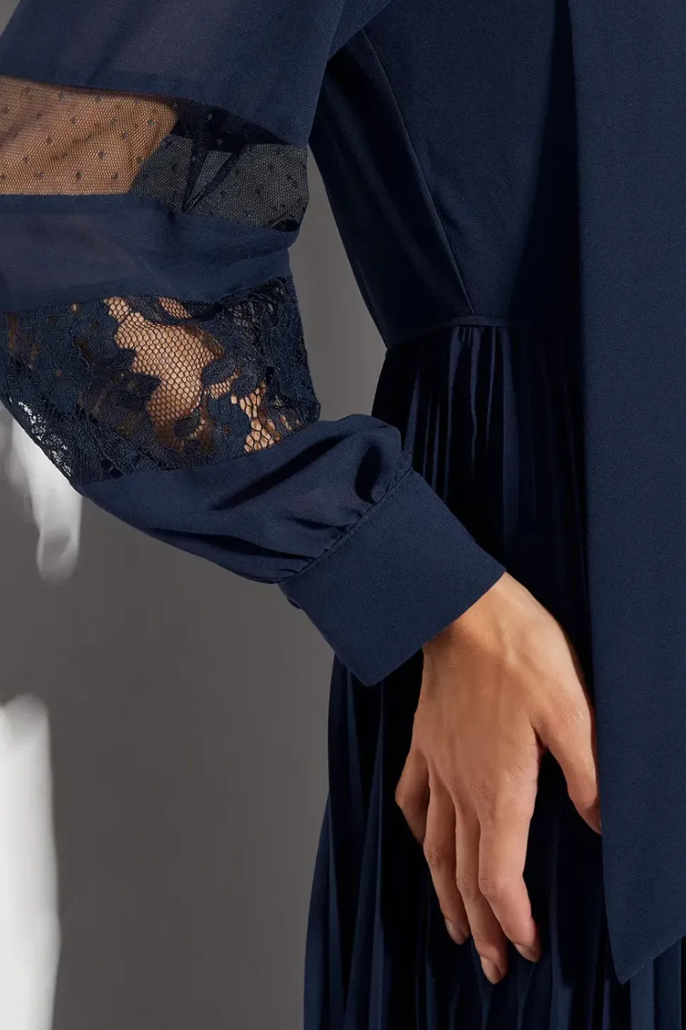 Florence Lace Insert Pleated Midi Dress Blue