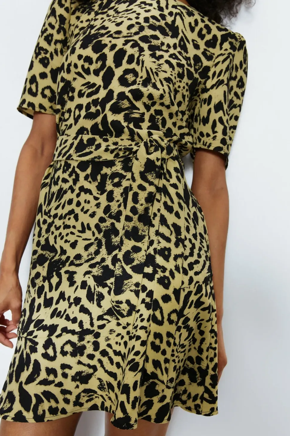 Fluted Hem Tie Waist Flippy Dress