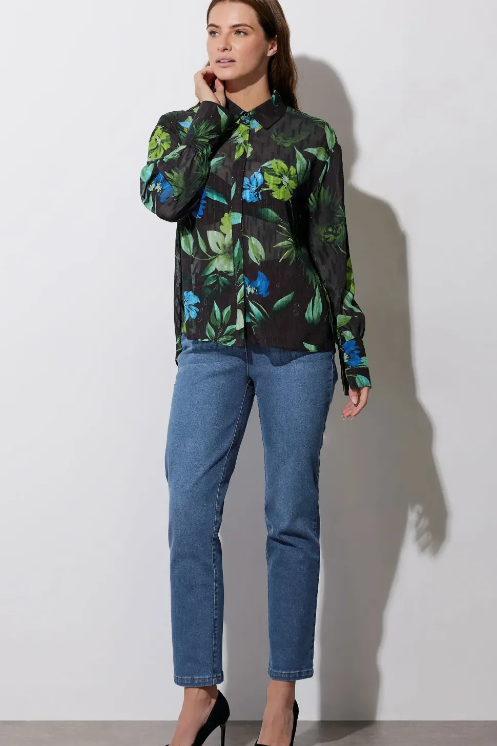 Gem Button Floral Print Shirt
