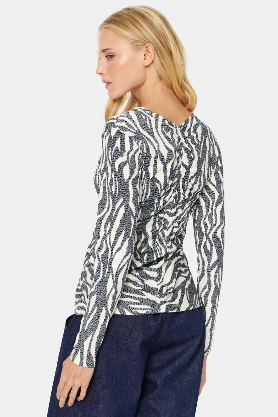 GhitaSZ V-neck Slim Fit Printed Blouse-