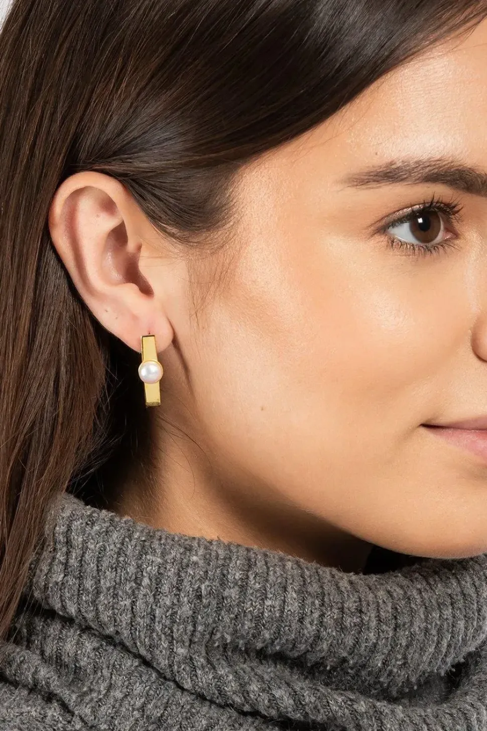 Gift Packaged 'Kitty' 18ct Yellow Gold Plated 925 Silver Linear Bar & Freshwater Pearl Earrings