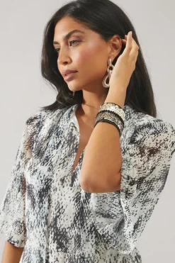 Gold Sequin Detail Cuff Braclet