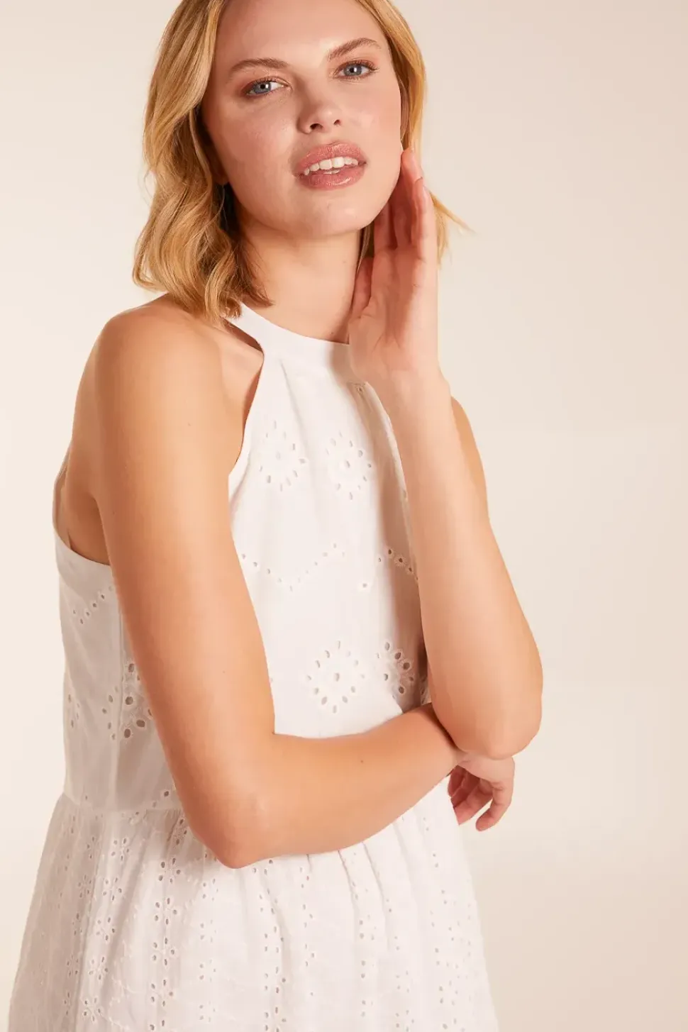 Halter Neck Broderie Detailed Maxi Dress