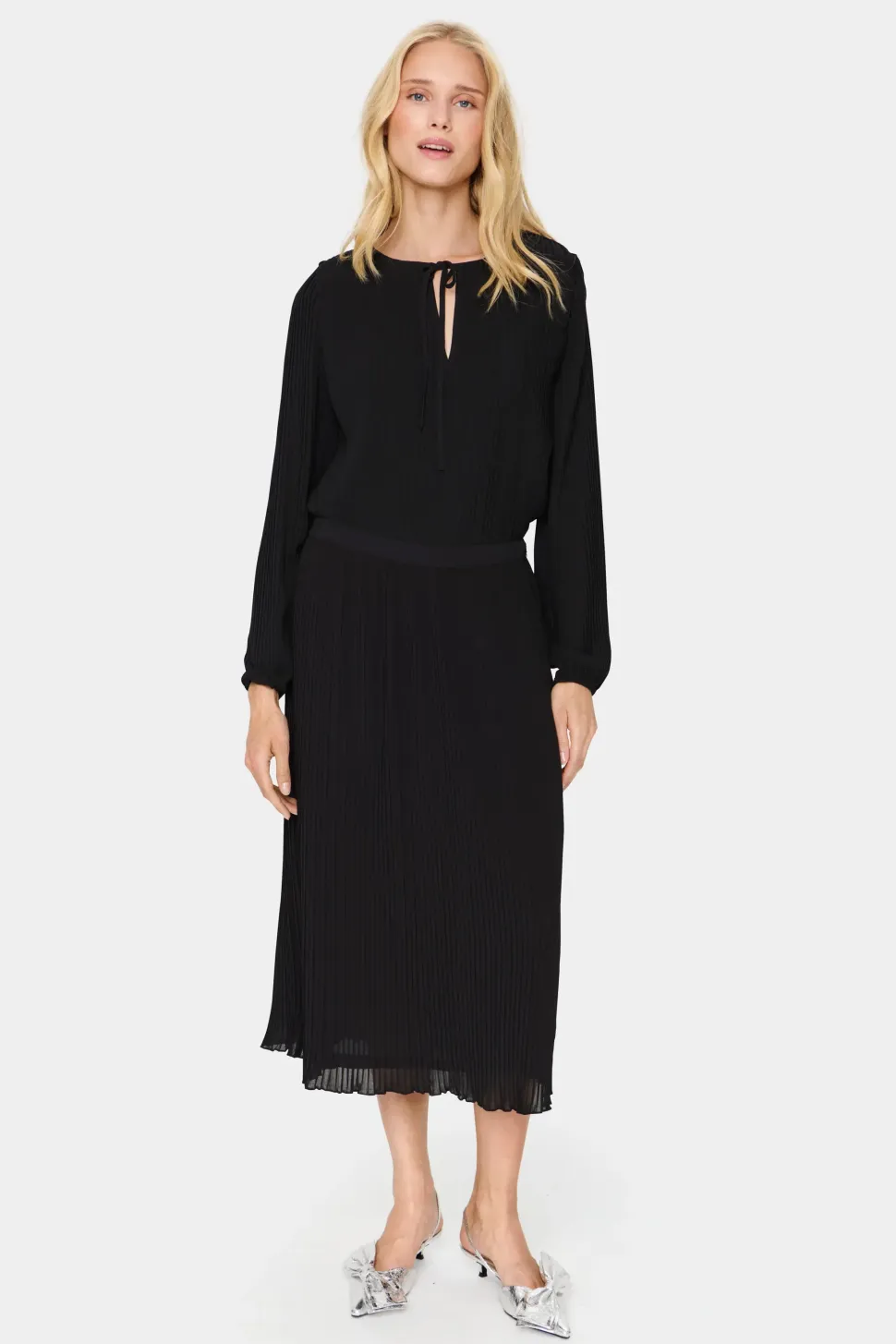 HoomaSZ Pleated A-line Fit Midi Skirt-