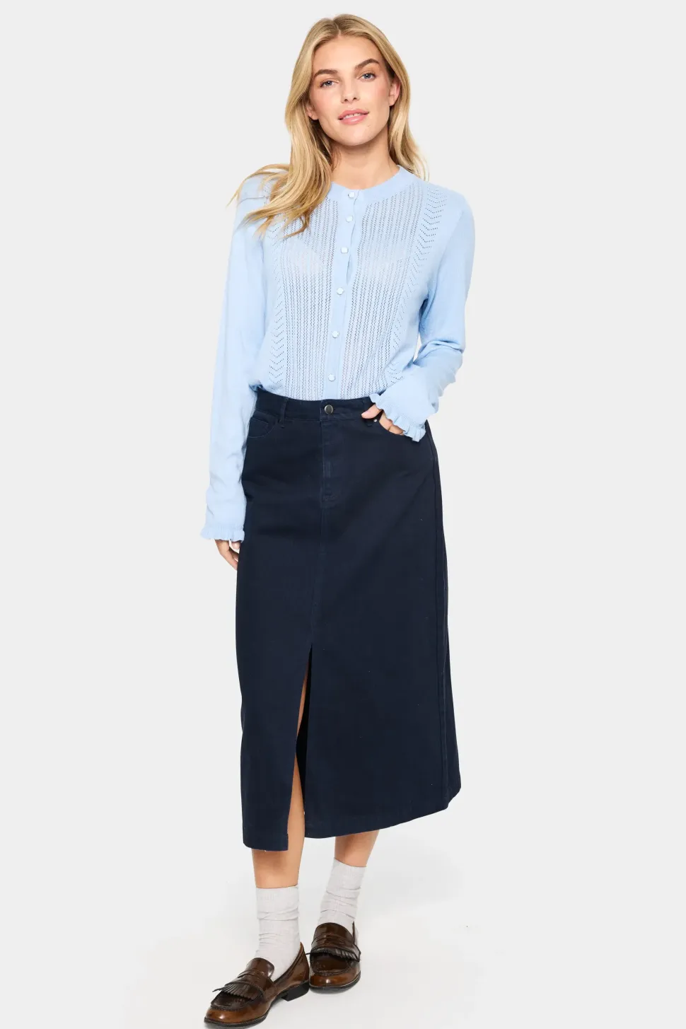 IlonaSZ Buttons Crew Neck Cardigan-