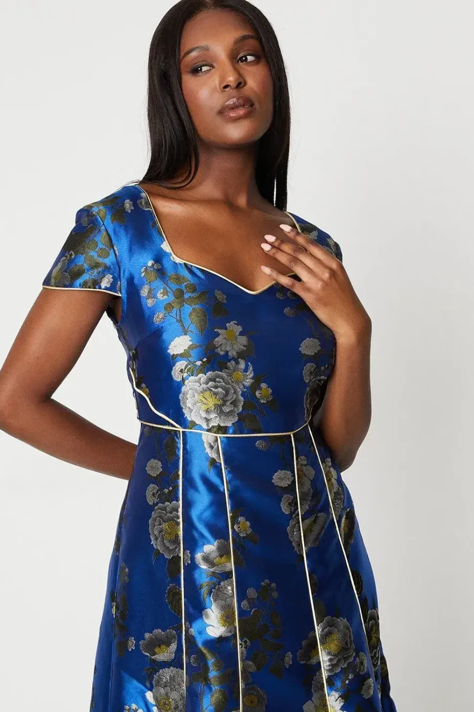 Jacquard Sweetheart Neckline Midi Dress With Piping