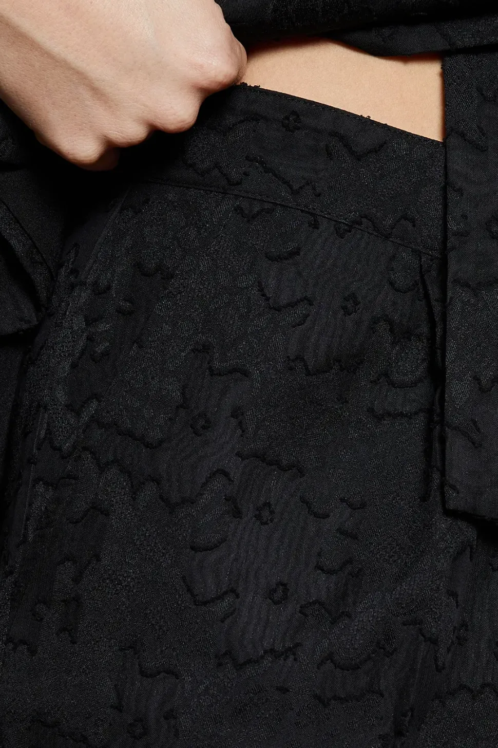 Jacquard Tapered Trouser